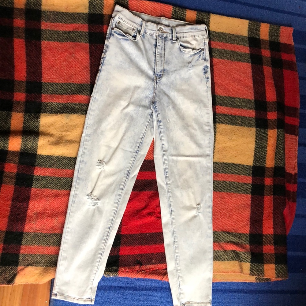 Levi's size 6 mom jeans